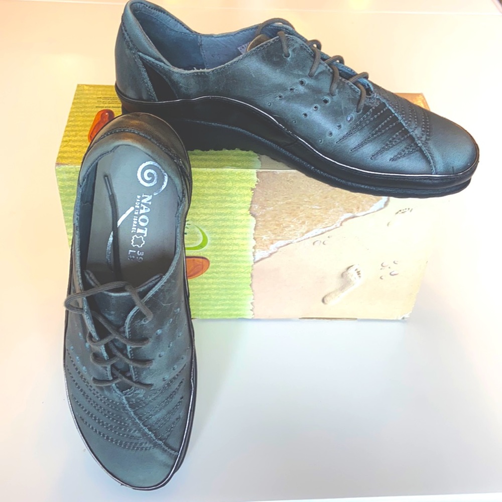 Brand new in the box! Never worn. Women’s NAOT “Kumara“ gray lace-up shoe. SZ 8